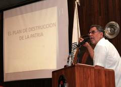Víctor Márquez (Pte. APUCV), denuncia al gobierno nacional