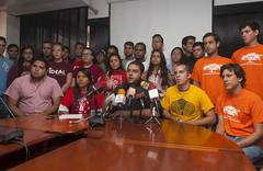 Estudiantes denunciaron acciones represivas del Gobierno